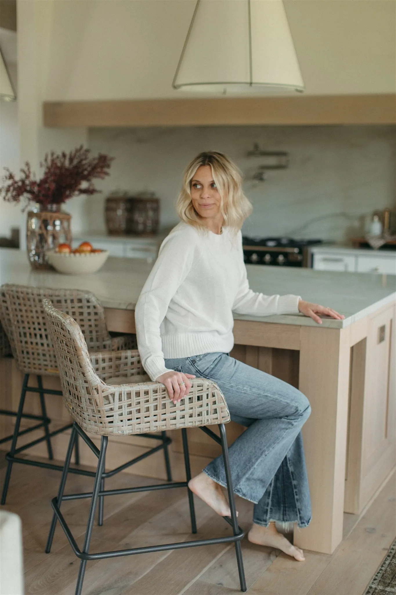 Tenlea Hunter - Cashmere Crewneck Sweatshirt in Soft White